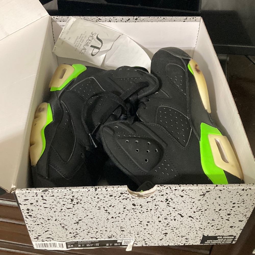Air Jordan 6 Black/Electric Green size 9.5